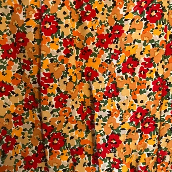 Never worn. Floral dress - Picture 5 of 5